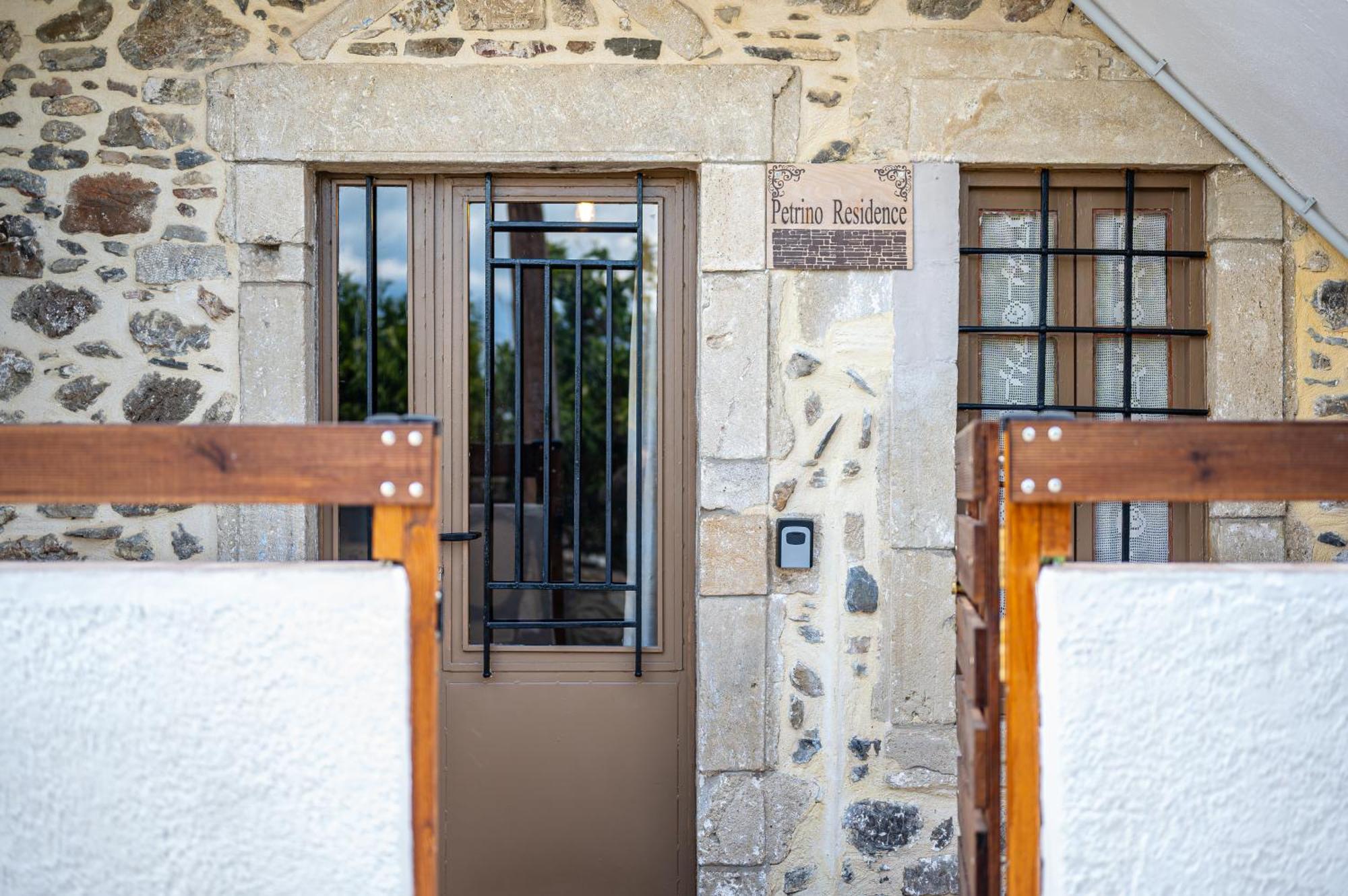 Petrino Residence Pombia المظهر الخارجي الصورة